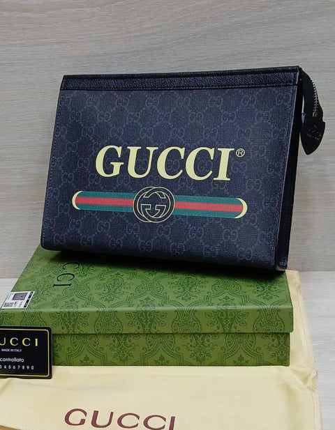 Gucci GG Supreme Pouch