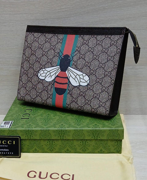 Gucci GG Supreme Pouch