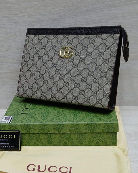 Gucci GG Supreme Pouch