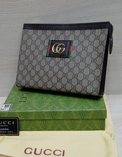 Gucci GG Supreme Pouch