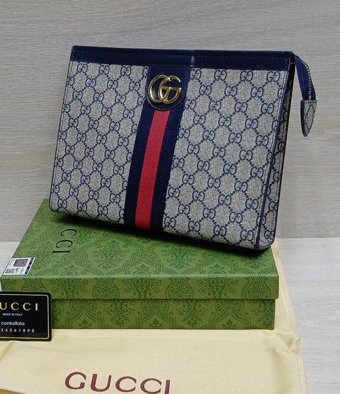 Gucci GG Supreme Pouch