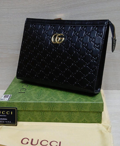 Gucci GG Supreme Pouch