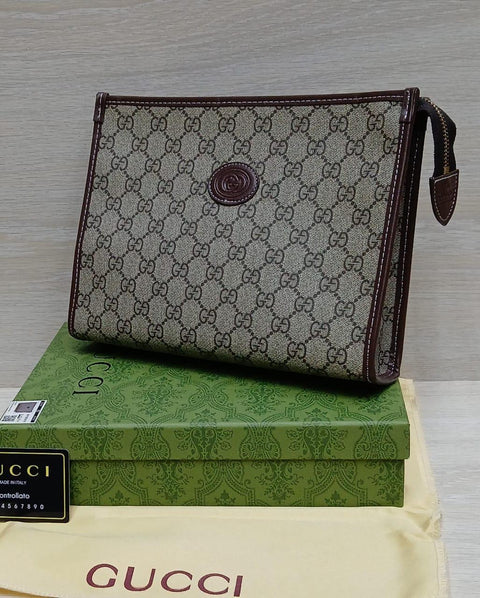 Gucci GG Supreme Pouch