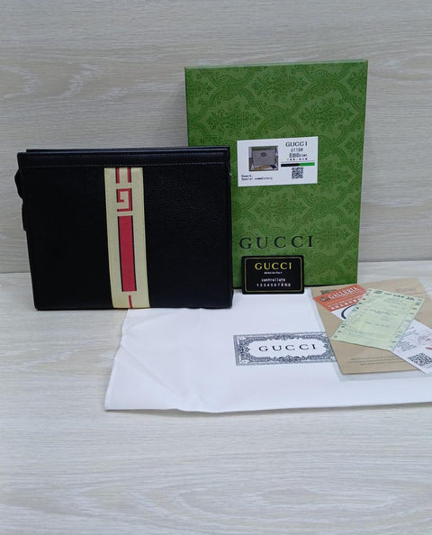 Gucci GG Supreme Pouch